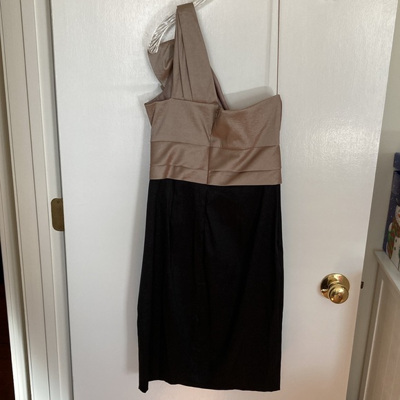 London Times, One Shoulder, Champaign and black, Size 4 Dress - Picture 2 of 11